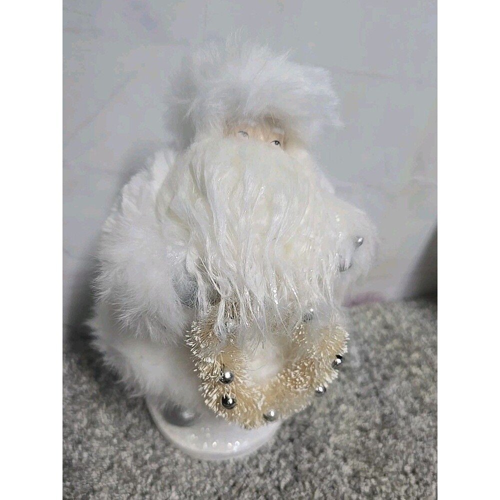 Robert Stanley Home Collection Gold And Ivory Santa With Wreath